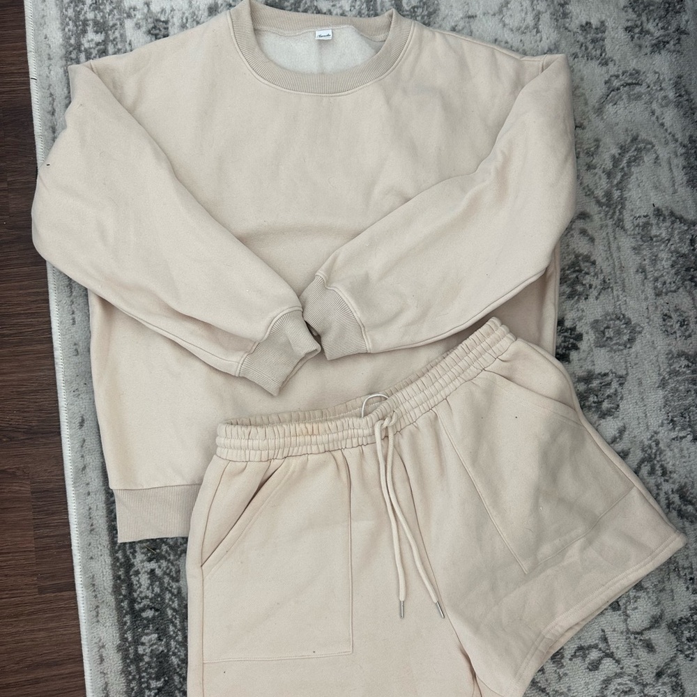 Cream Sweatshirt and Shorts Set